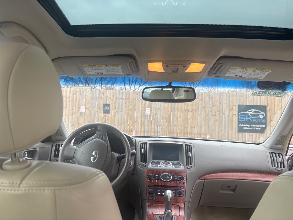 2009 INFINITI G37 Image 10