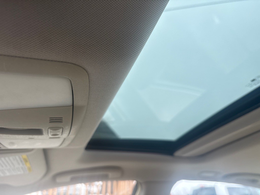 2009 INFINITI G37 Image 15