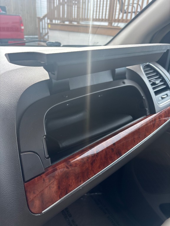 2016 Chrysler Town & Country Image 26