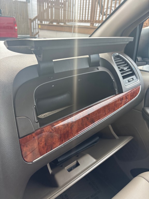 2016 Chrysler Town & Country Image 27