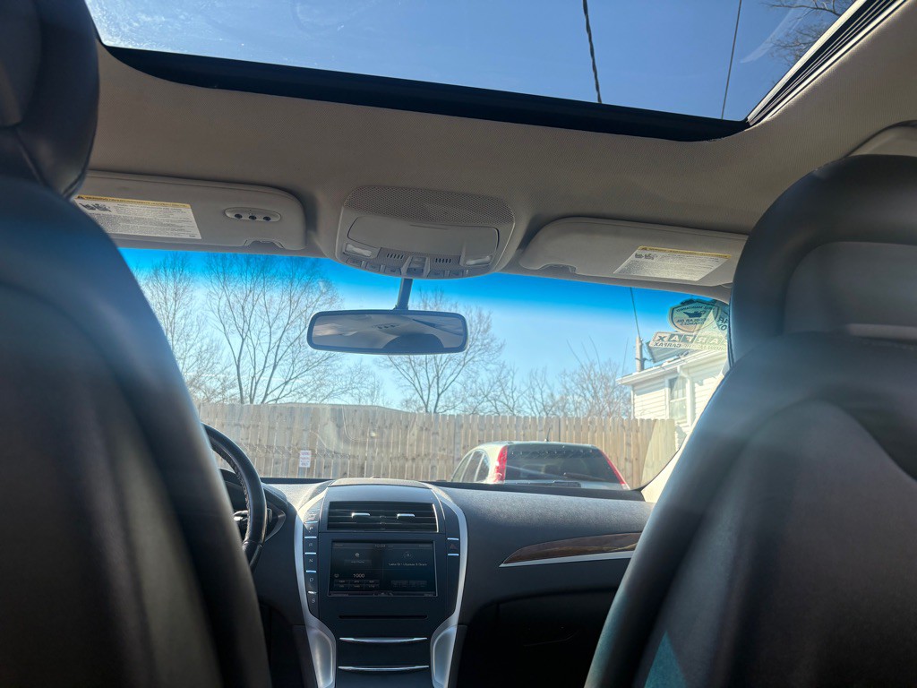 2014 Lincoln MKZ Image 12