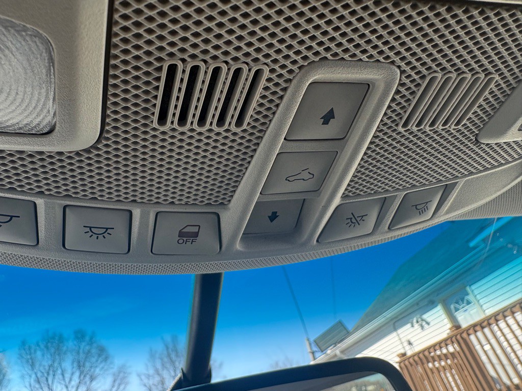 2014 Lincoln MKZ Image 16