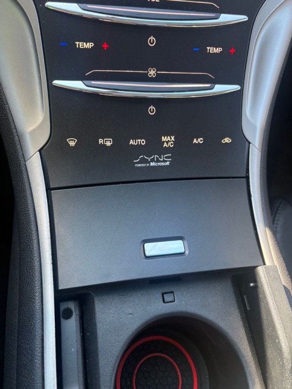 2014 Lincoln MKZ Image 22