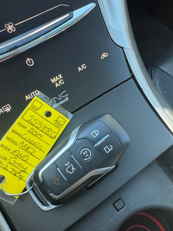 2014 Lincoln MKZ Image 26