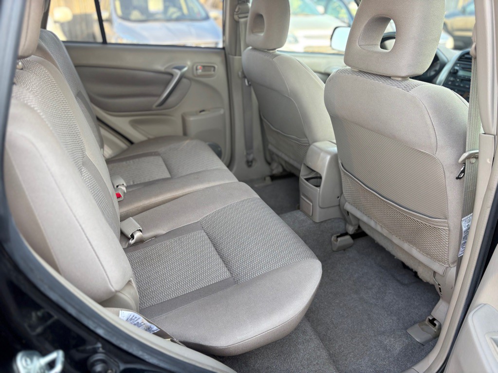 2004 Toyota Rav4 Image 11