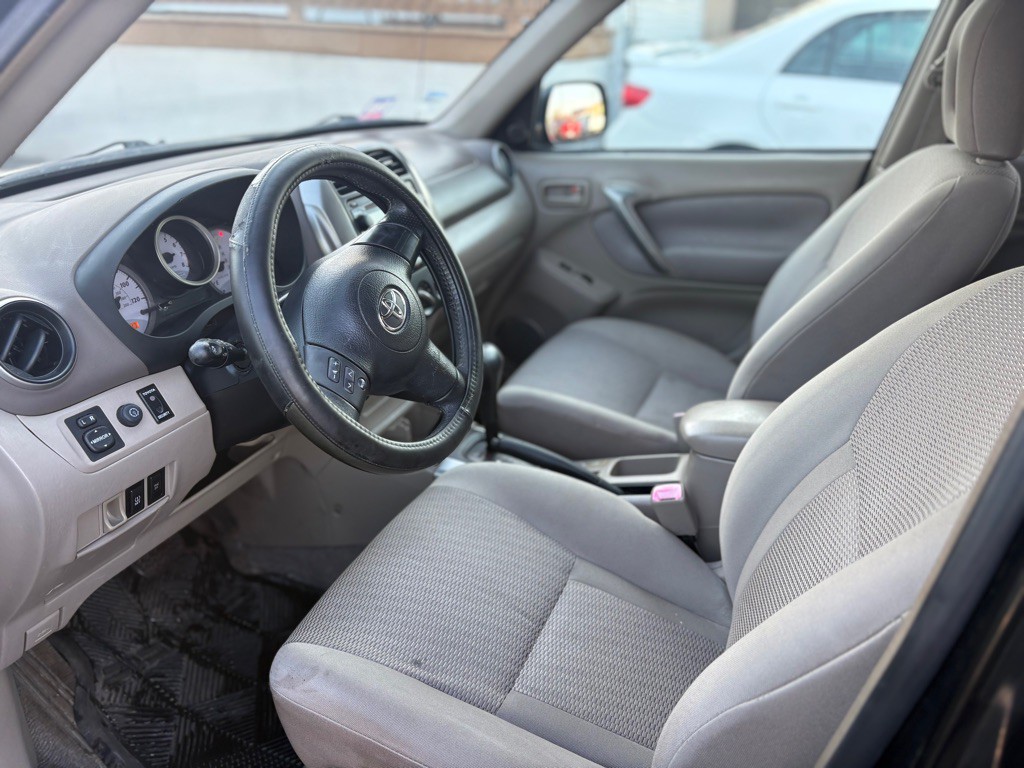 2004 Toyota Rav4 Image 15