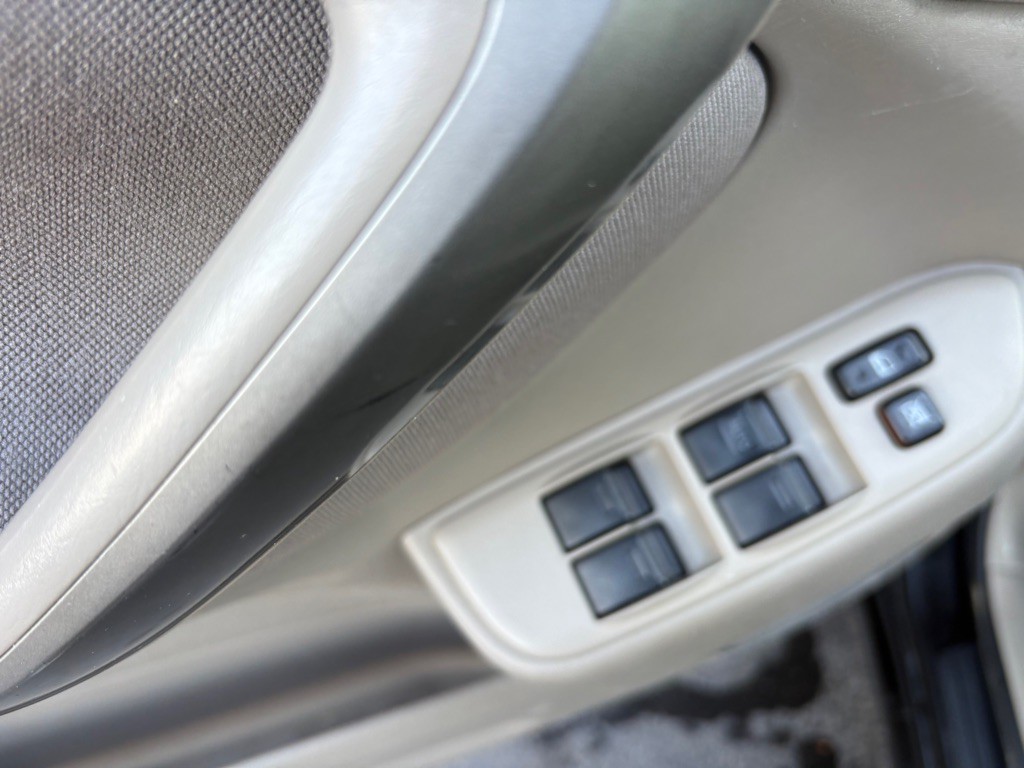 2004 Toyota Rav4 Image 16