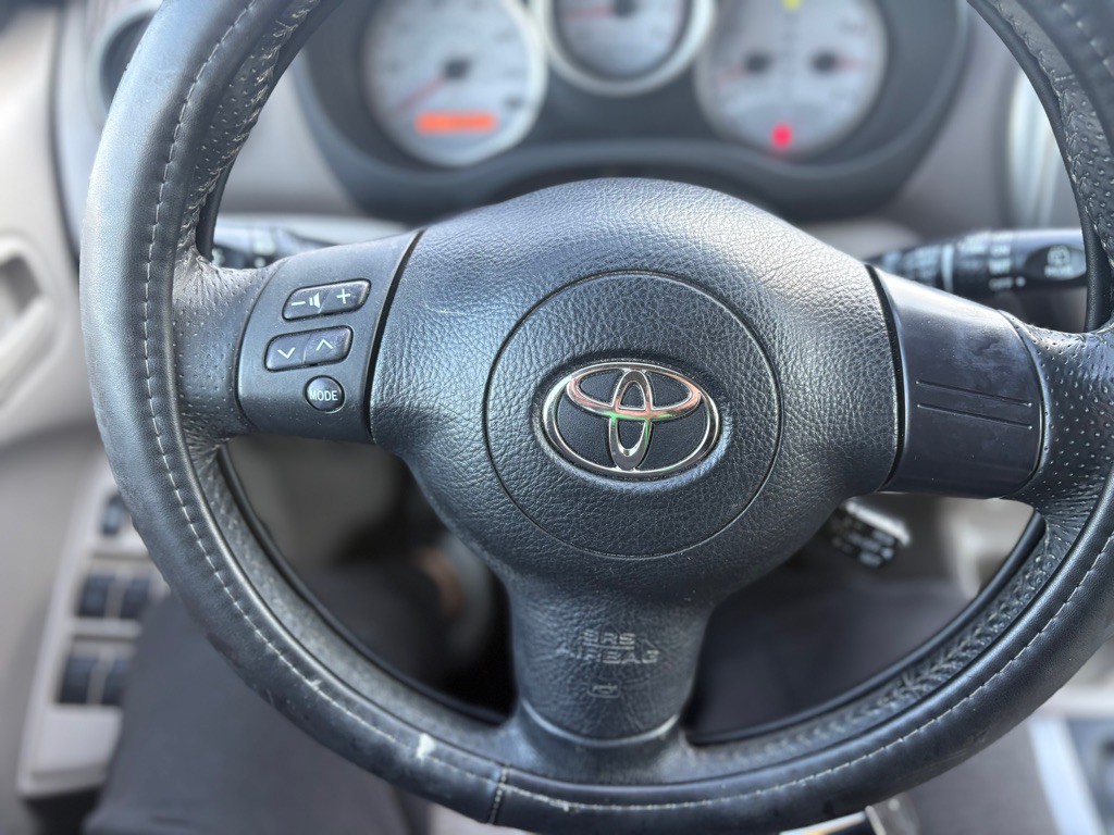 2004 Toyota Rav4 Image 17