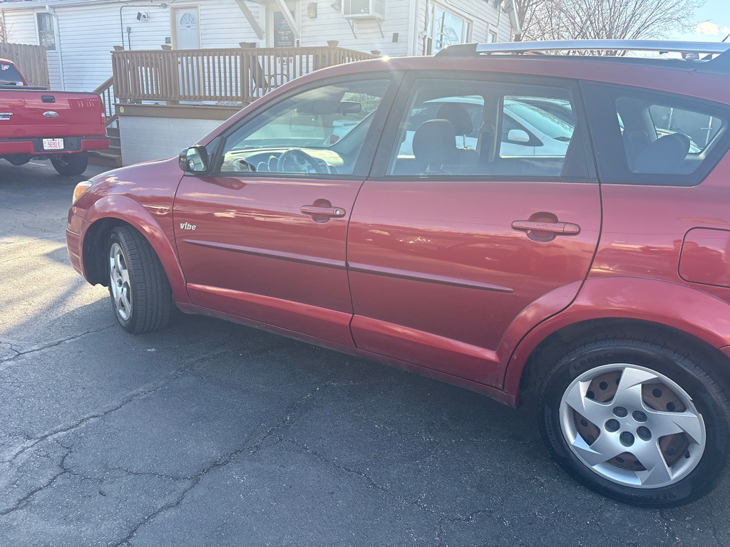 2004 Pontiac Vibe Image 6