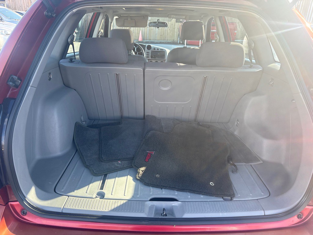 2004 Pontiac Vibe Image 10