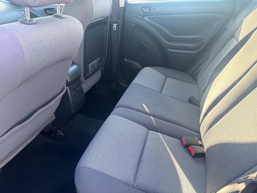 2004 Pontiac Vibe Image 11