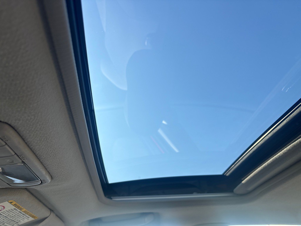 2004 Pontiac Vibe Image 18