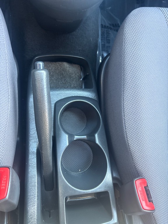 2004 Pontiac Vibe Image 24