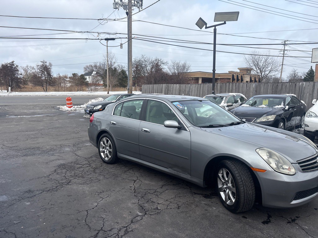 2005 INFINITI G35 Image 3