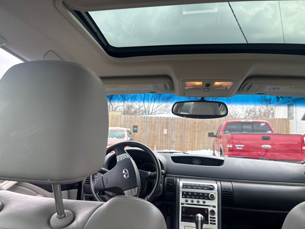 2005 INFINITI G35 Image 13