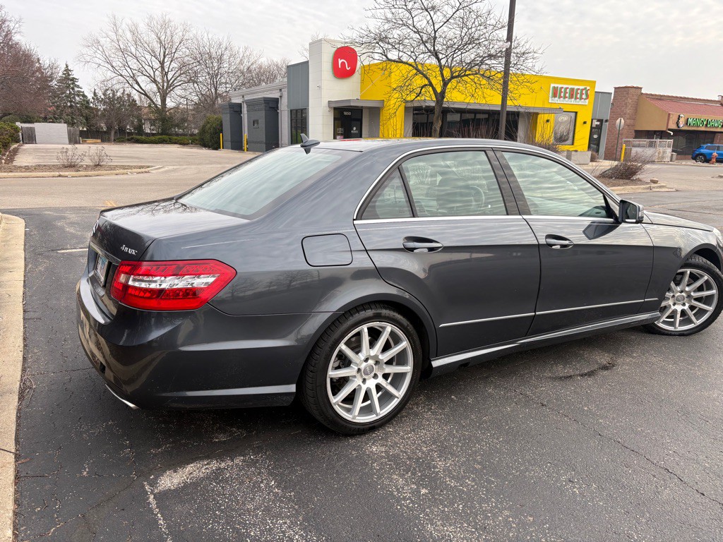 2011 Mercedes-Benz E-Class Image 4