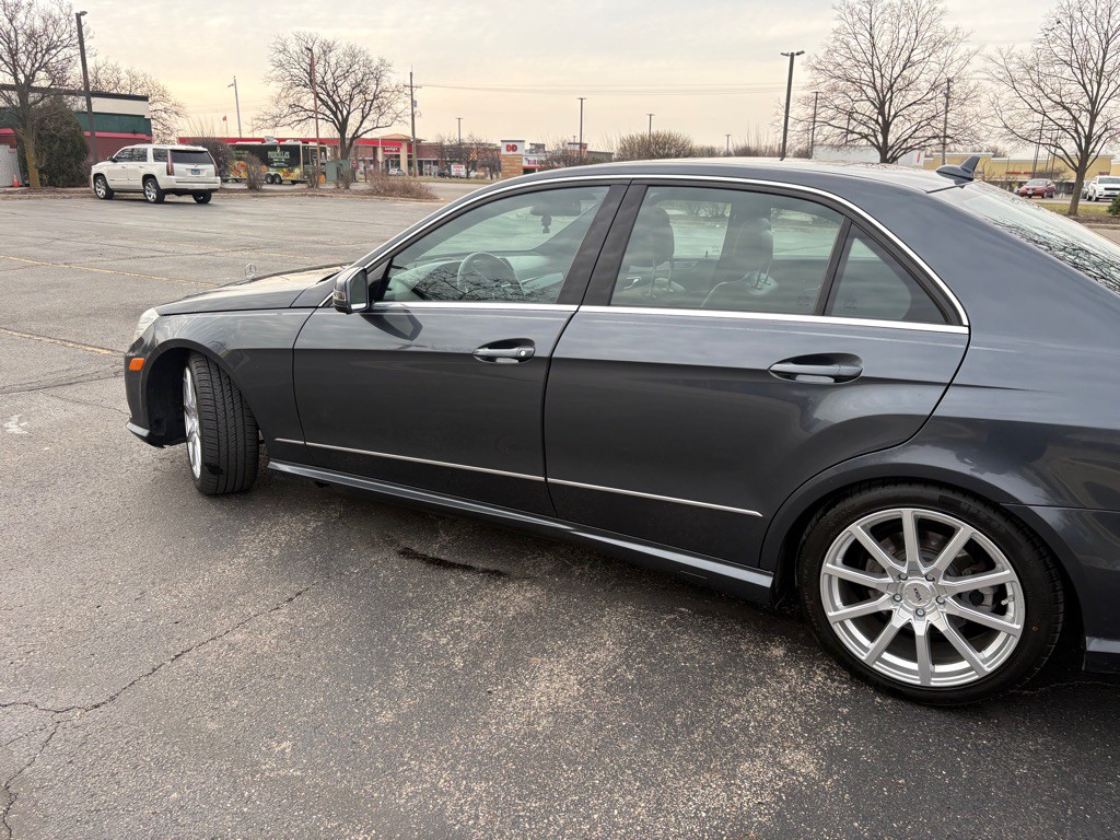2011 Mercedes-Benz E-Class Image 6