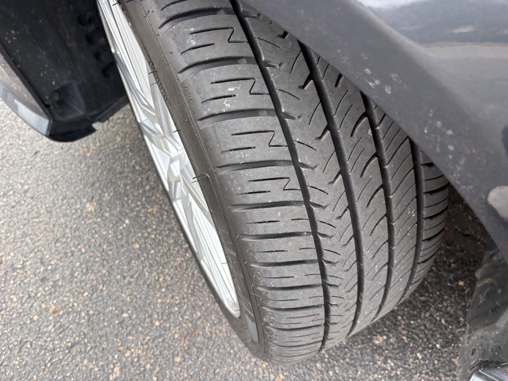 2011 Mercedes-Benz E-Class Image 8