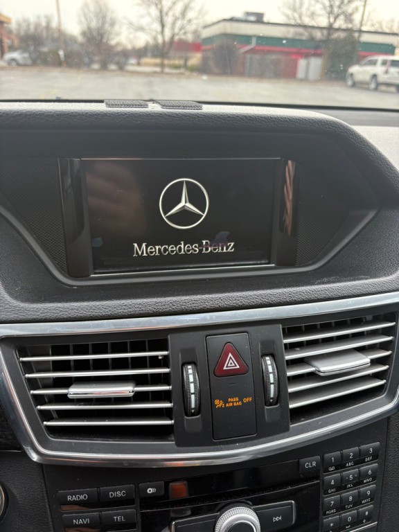 2011 Mercedes-Benz E-Class Image 20