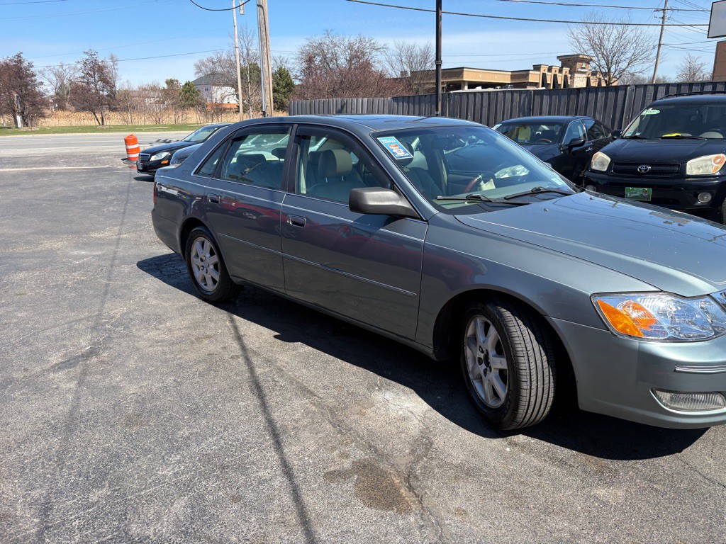 2000 Toyota Avalon Image 3