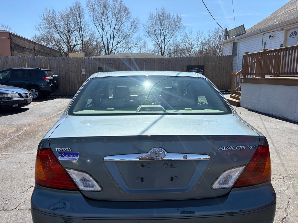 2000 Toyota Avalon Image 4