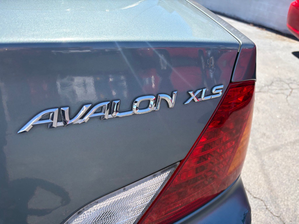 2000 Toyota Avalon Image 6