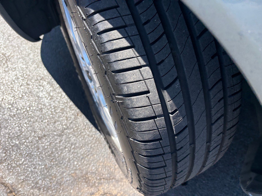 2000 Toyota Avalon Image 8