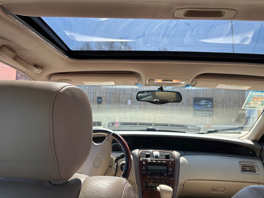 2000 Toyota Avalon Image 12