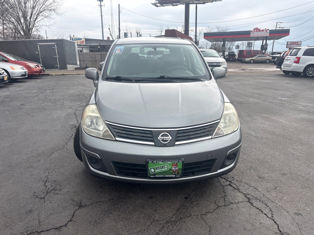 2009 Nissan Versa Image 2
