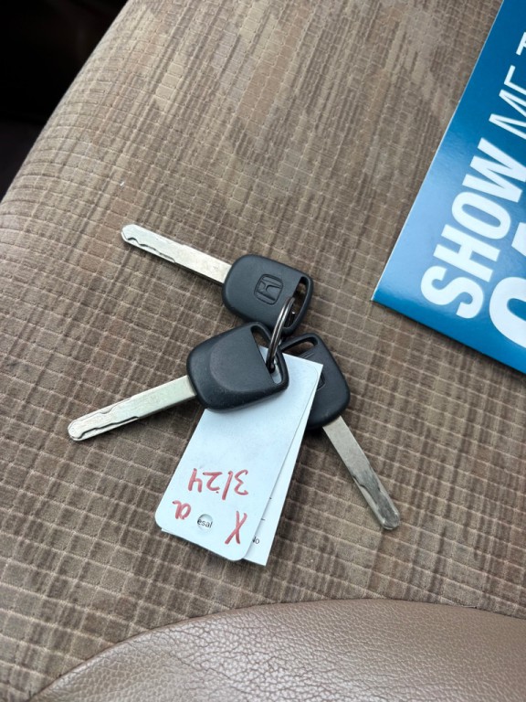 2004 Honda CR-V Image 25