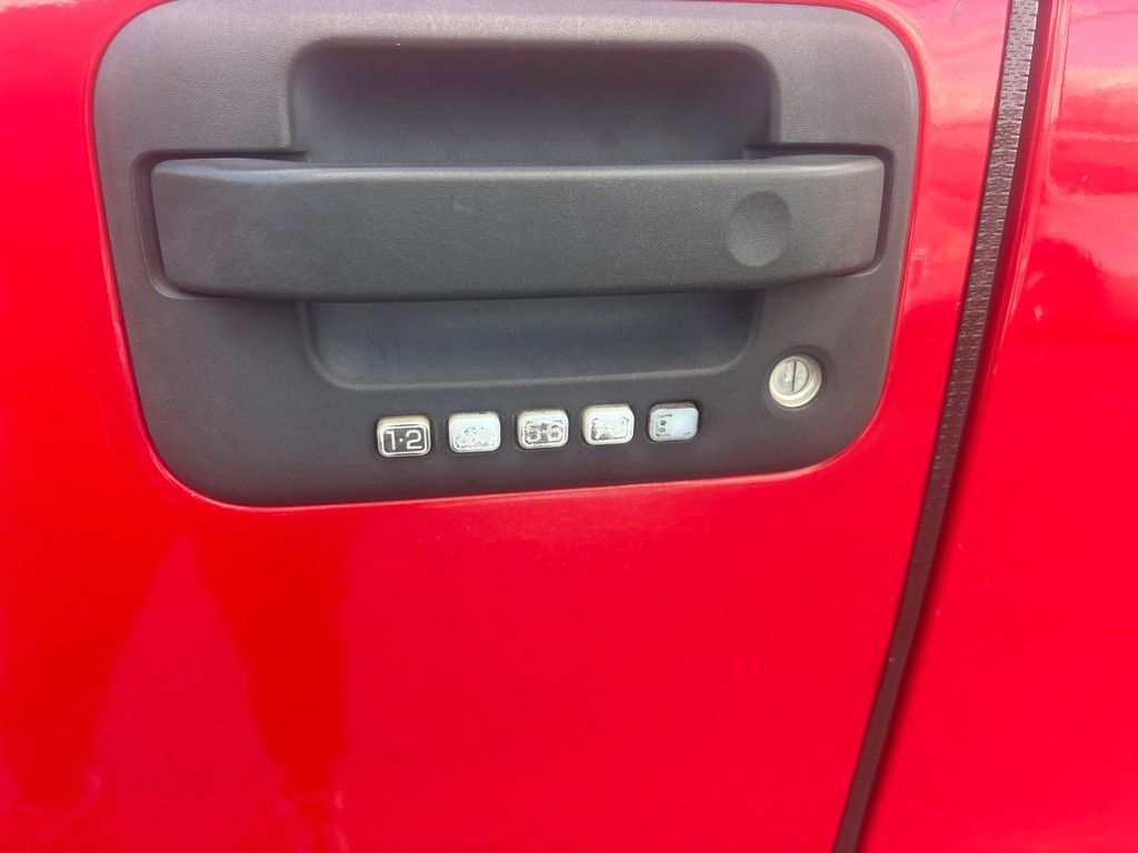 2007 Ford F-150 Image 8