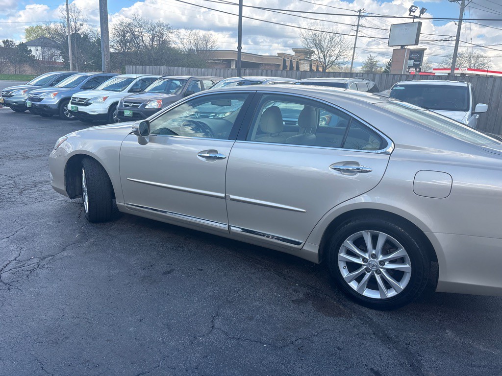2010 Lexus ES Image 6