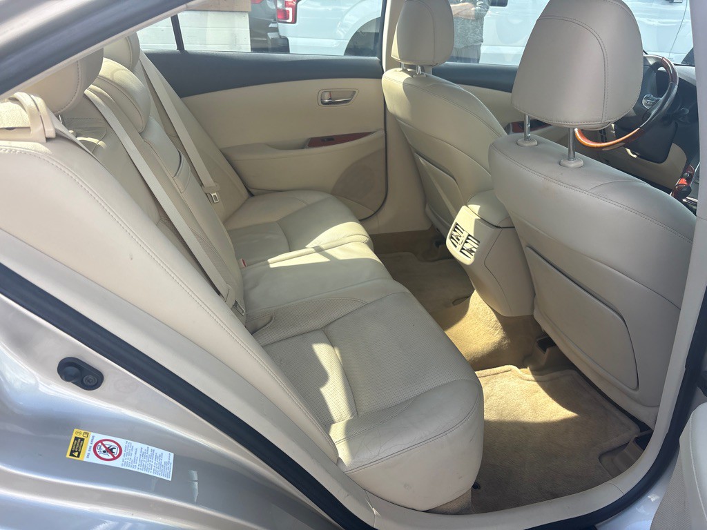 2010 Lexus ES Image 10