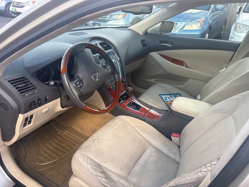 2010 Lexus ES Image 13