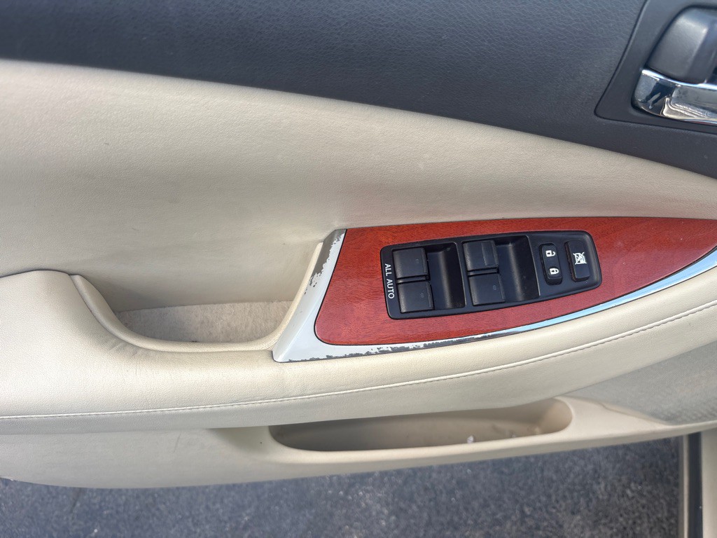 2010 Lexus ES Image 14