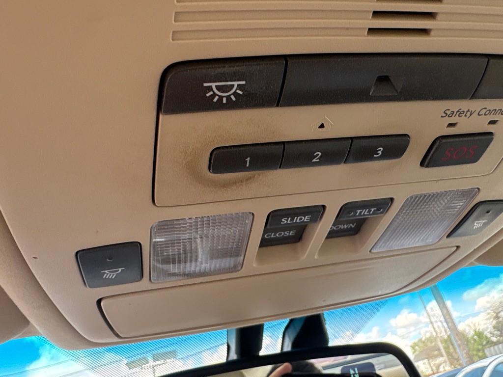 2010 Lexus ES Image 17