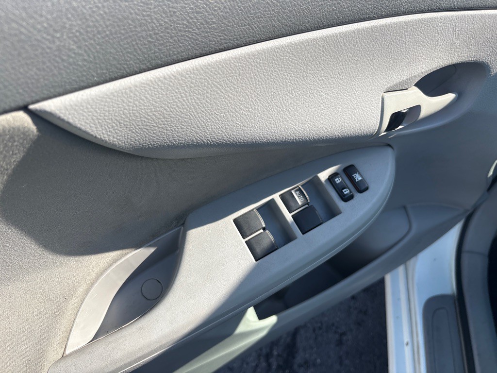 2009 Toyota Corolla Image 12