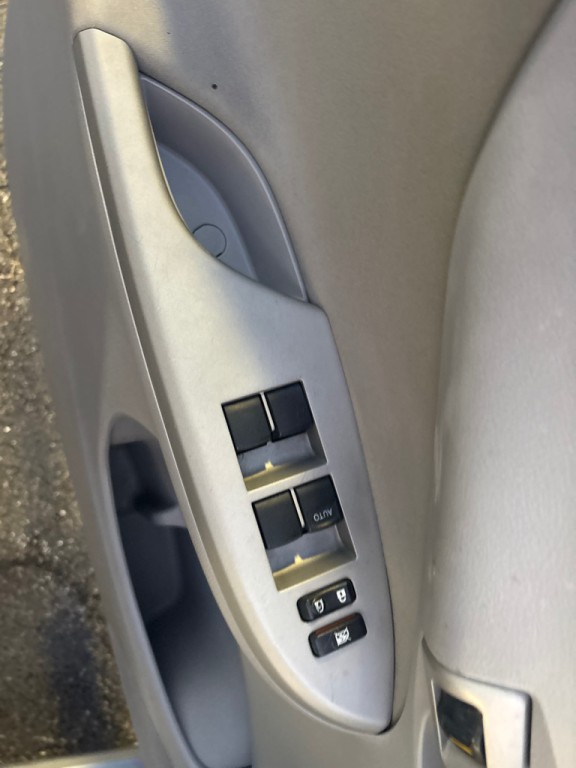 2013 Toyota Corolla Image 13