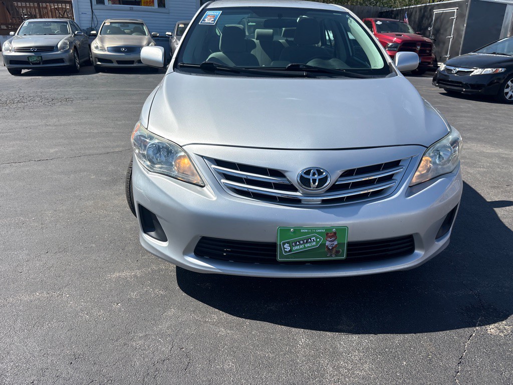 2013 Toyota Corolla Image 2