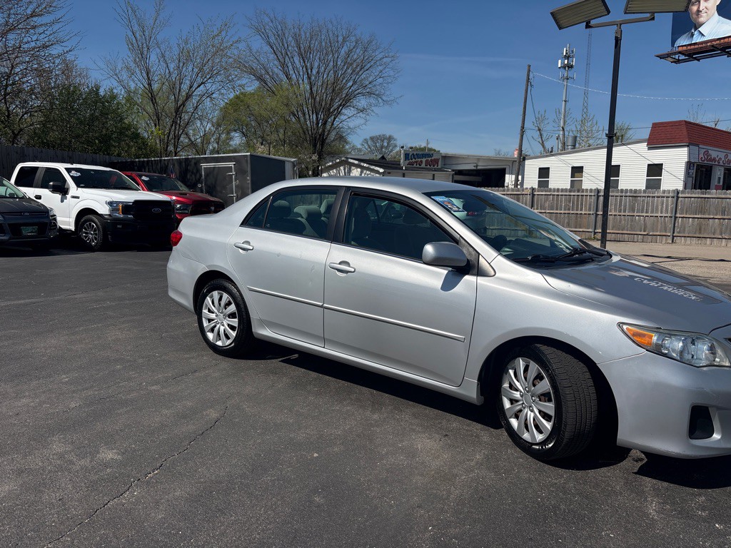 2013 Toyota Corolla Image 3