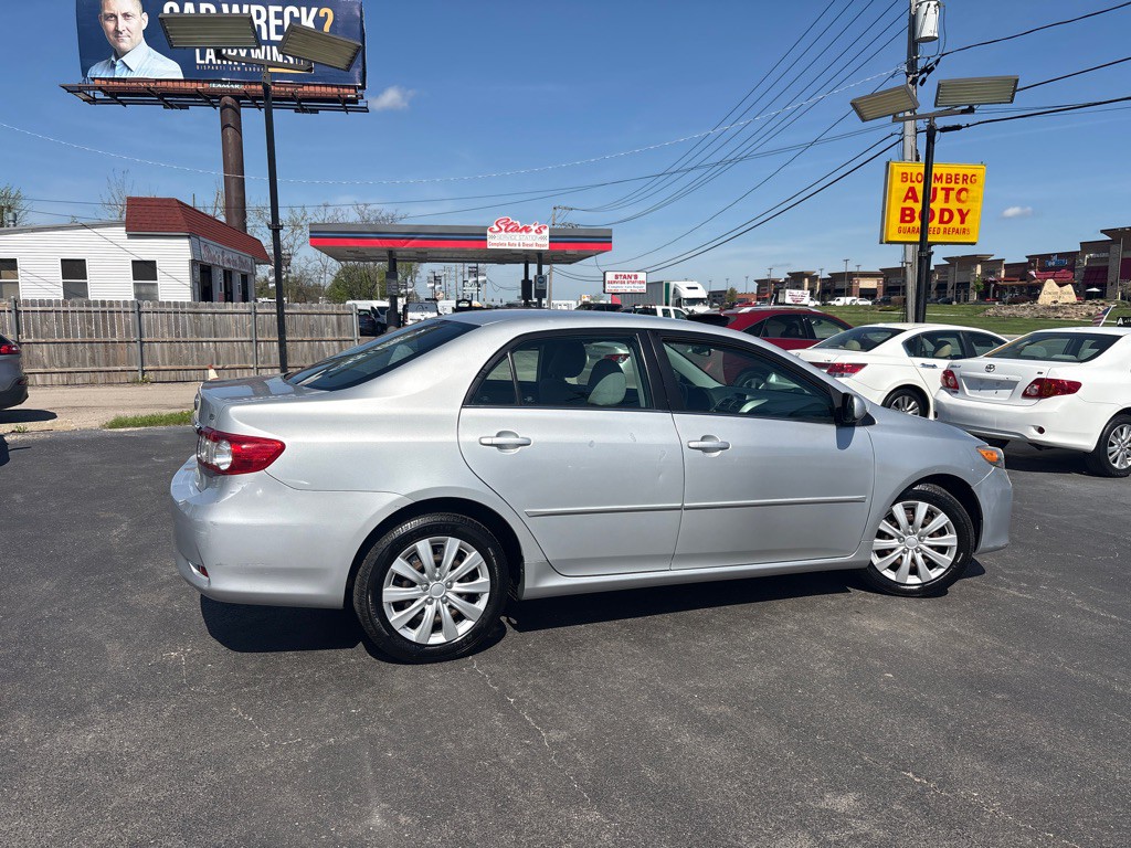 2013 Toyota Corolla Image 4