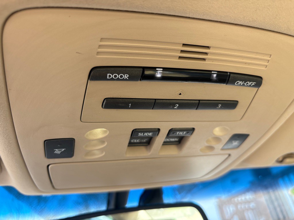 2008 Lexus ES Image 16