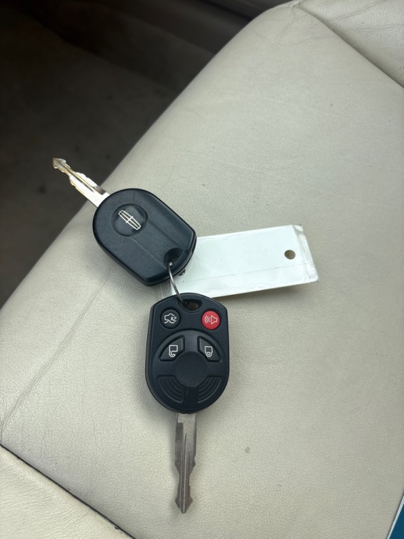 2007 Lincoln MKZ Image 24
