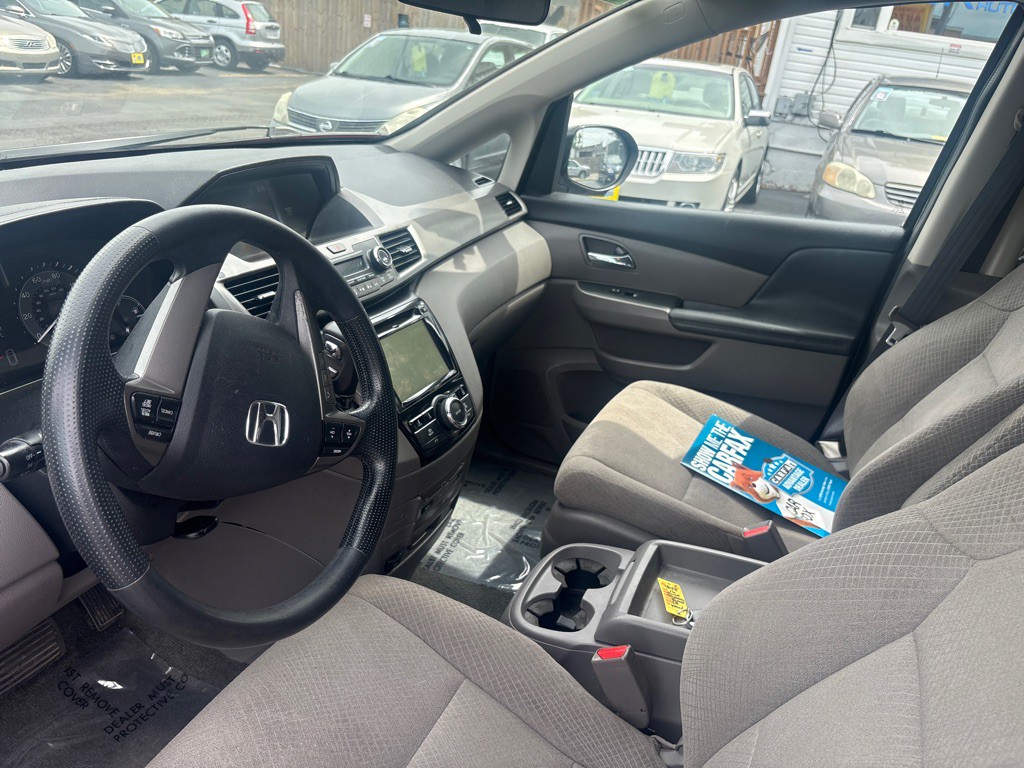 2016 Honda Odyssey Image 18