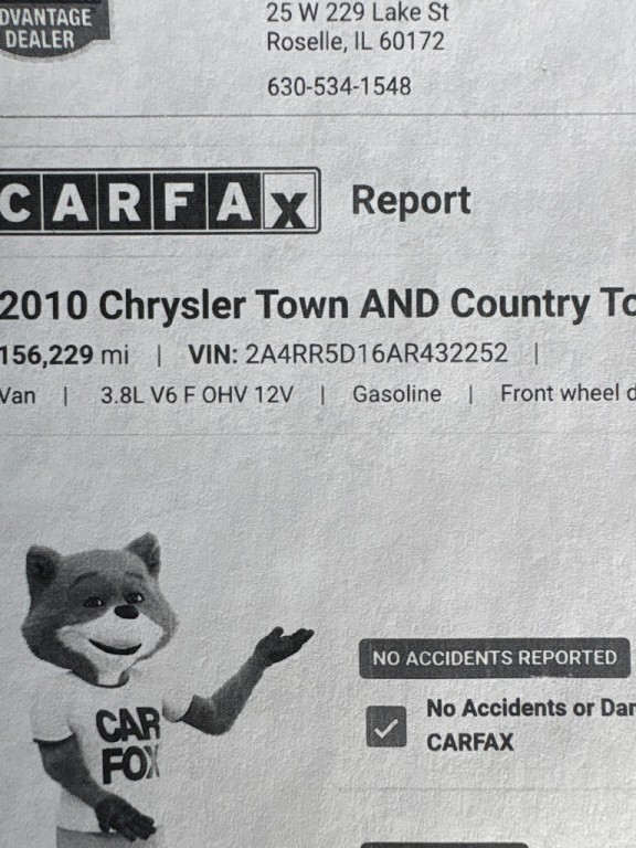 2010 Chrysler Town & Country Image 28