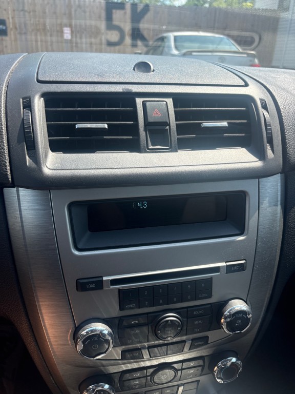 2010 Ford Fusion Image 20