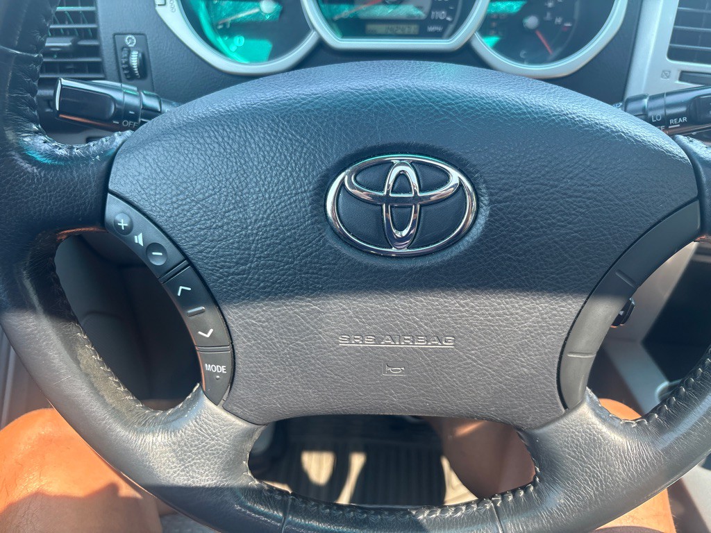 2005 Toyota 4Runner Image 18