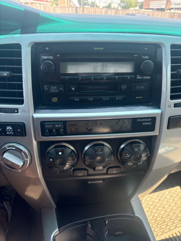 2005 Toyota 4Runner Image 20
