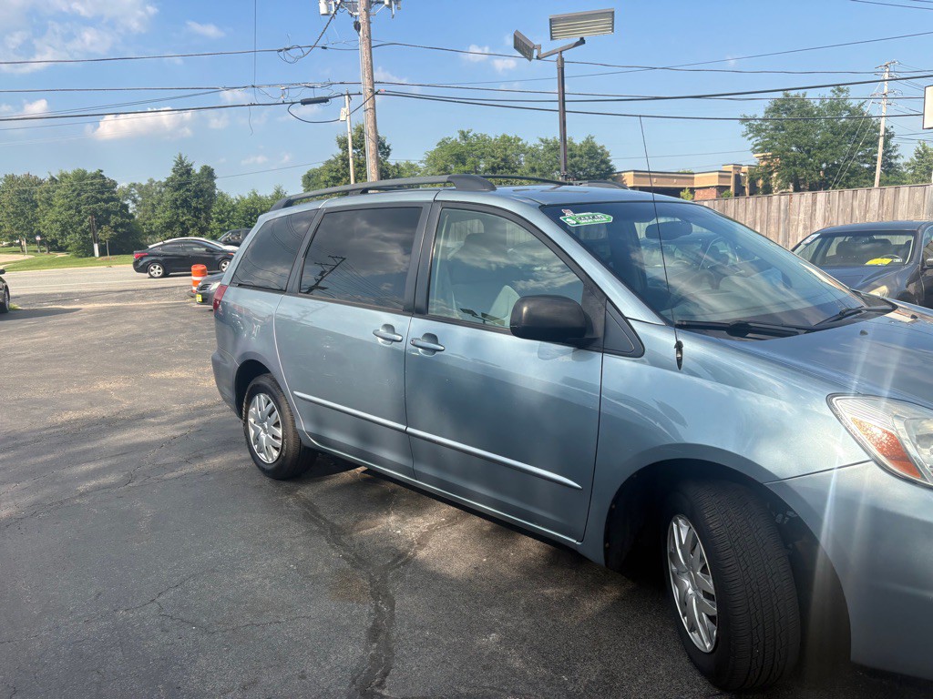 2005 Toyota Sienna Image 3
