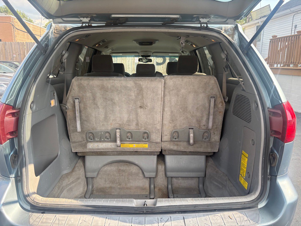 2005 Toyota Sienna Image 10